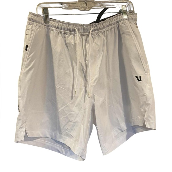 NWT Vuori men’s crosscourt shorts unlined 7” WHITE Size L
